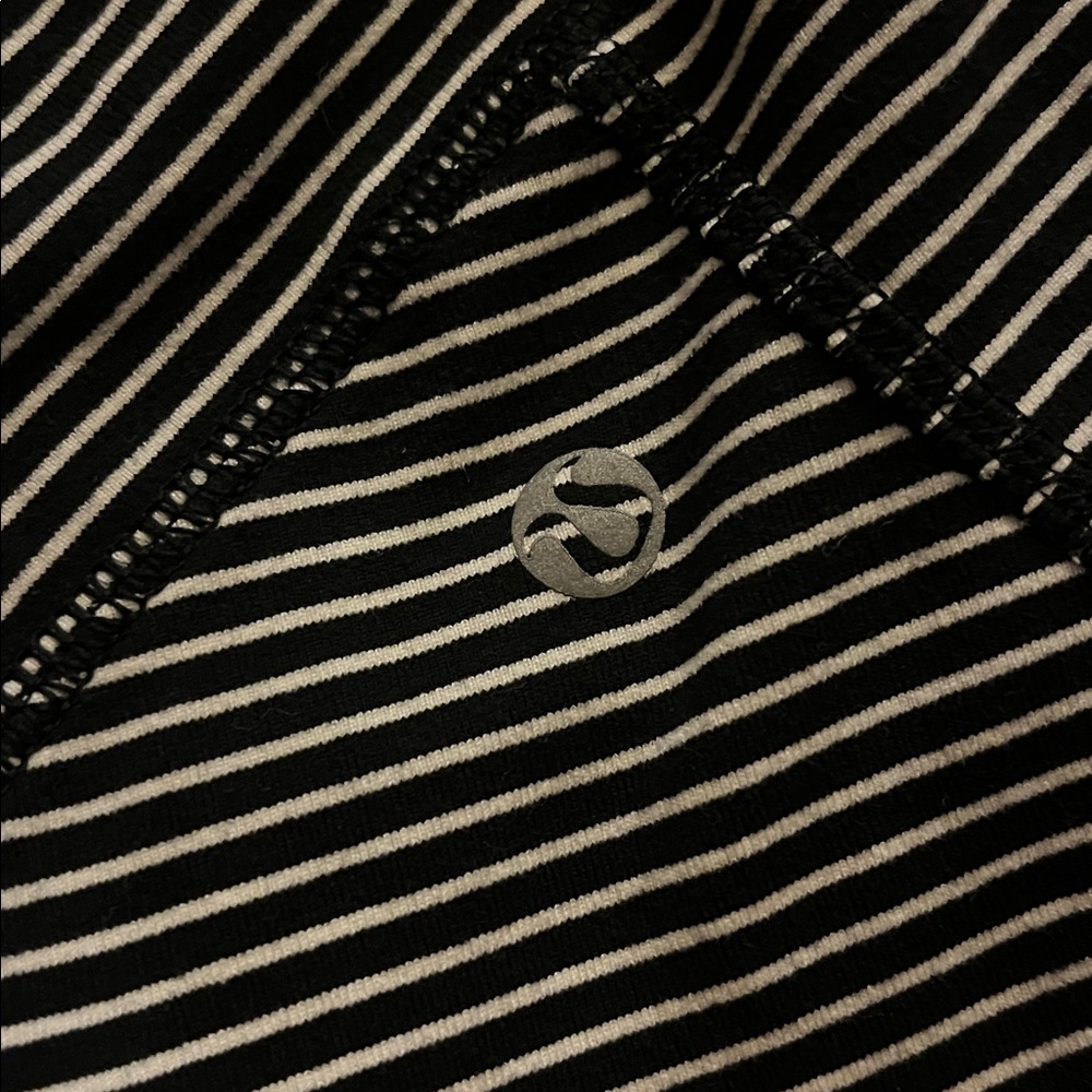 Lululemon Top - Picture 4 of 5